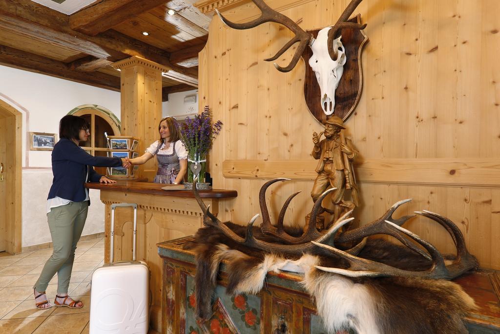 Hotel Hubertusstube Laion Luaran gambar